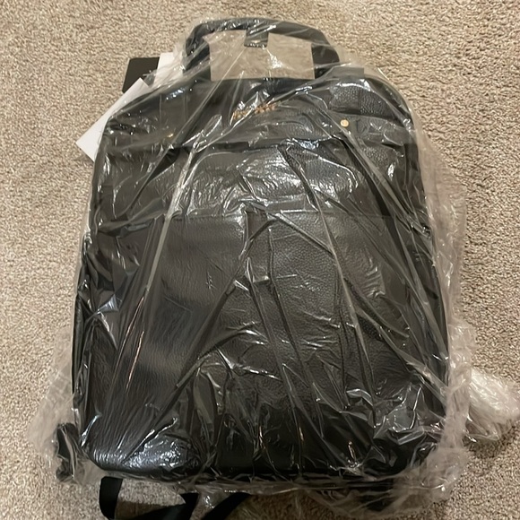 NEW Nicole Miller Black Diaper Bag Backpack - Picture 5 of 7